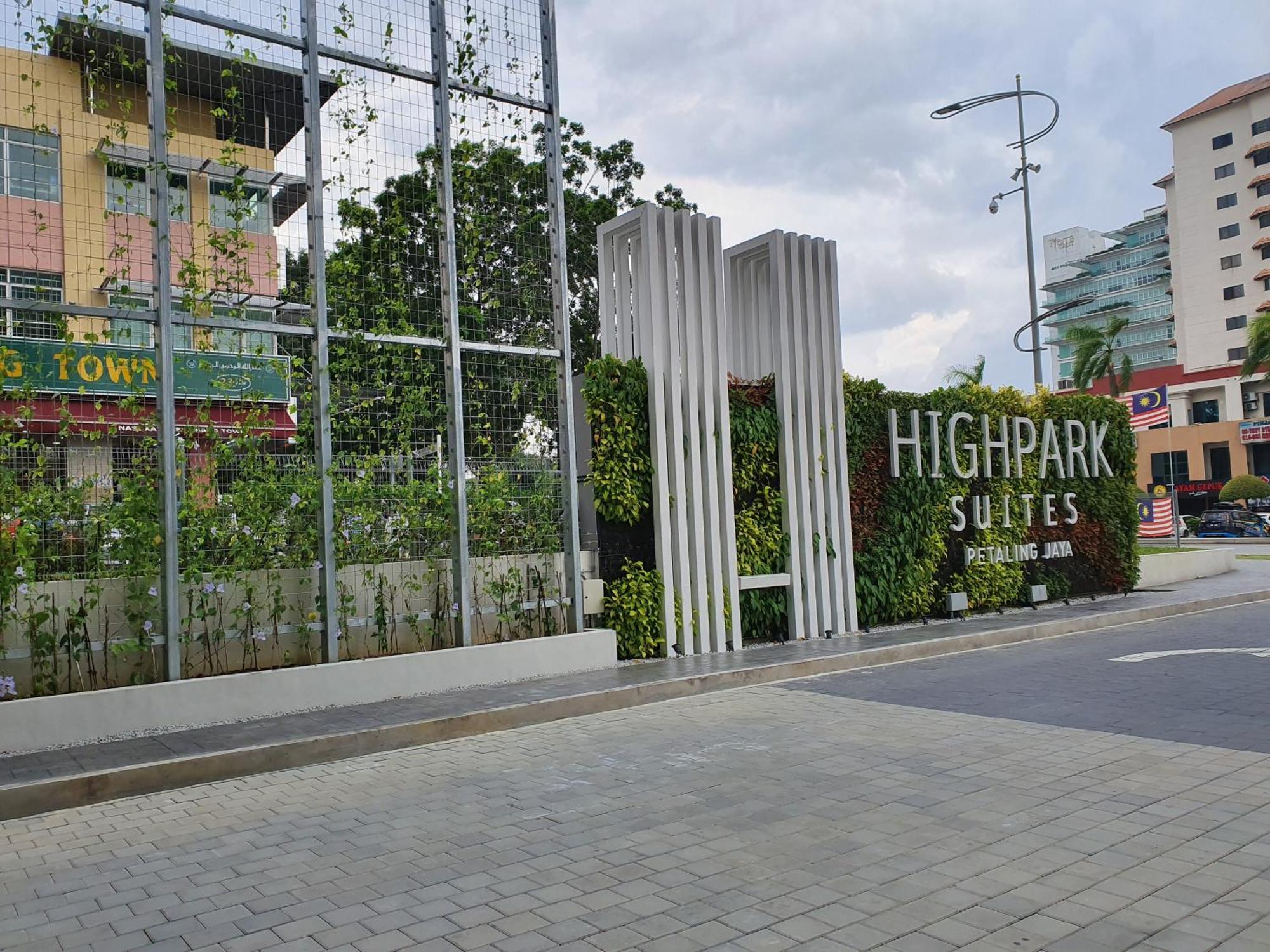 Highpark Suites In Petaling Jaya, Kelana Jaya By Plush Kampong Baharu Sungai Way Екстериор снимка