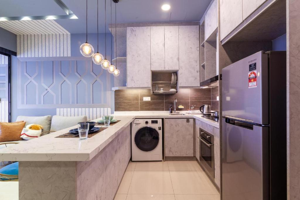 Highpark Suites In Petaling Jaya, Kelana Jaya By Plush Kampong Baharu Sungai Way Екстериор снимка