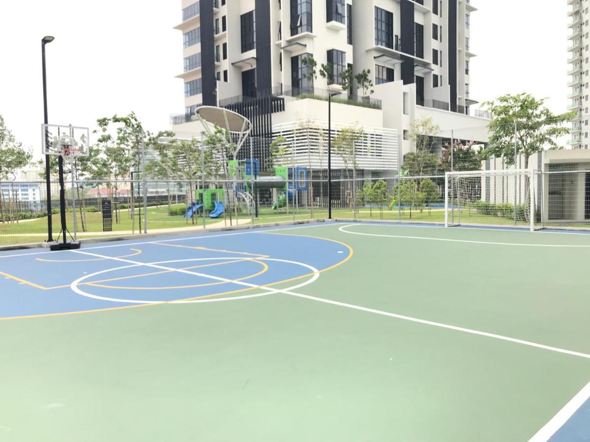 Highpark Suites In Petaling Jaya, Kelana Jaya By Plush Kampong Baharu Sungai Way Екстериор снимка